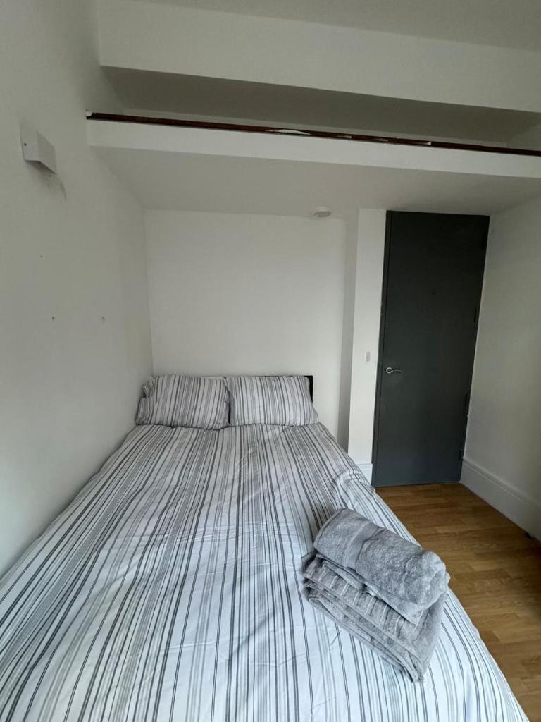 Hepworth Chambers - 2 Bedroom Apartment リーズ エクステリア 写真